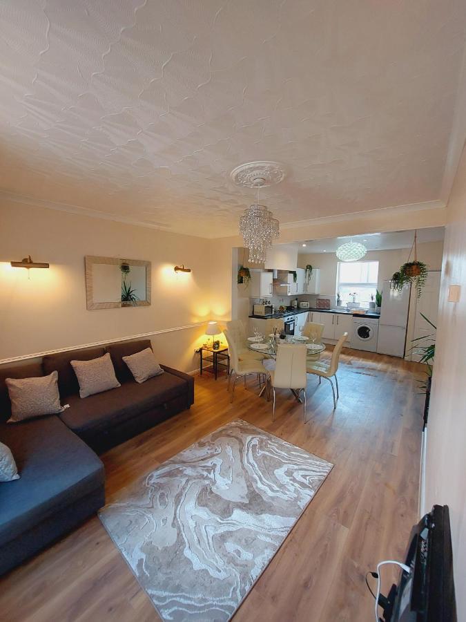Apartment Elegant And Two Bedrooms House Bristol